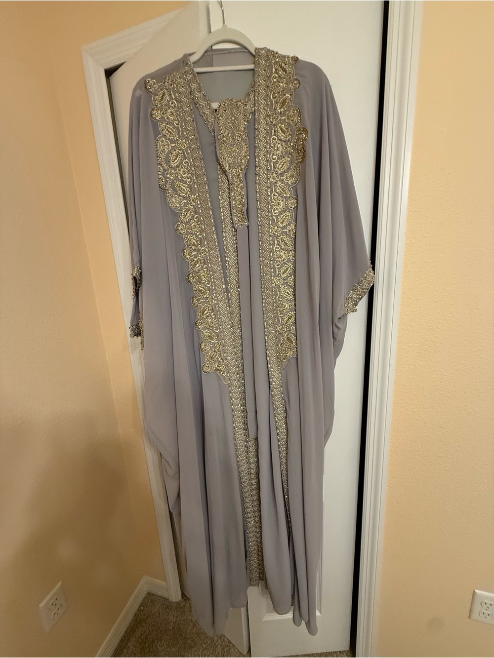 Embellished Light Gray Women's Open Abaya Coat